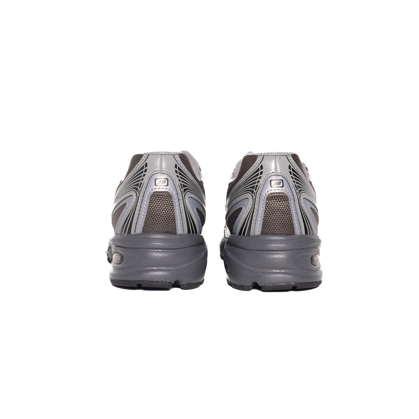 NEW BALANCE 740 - BLACK METALLIC