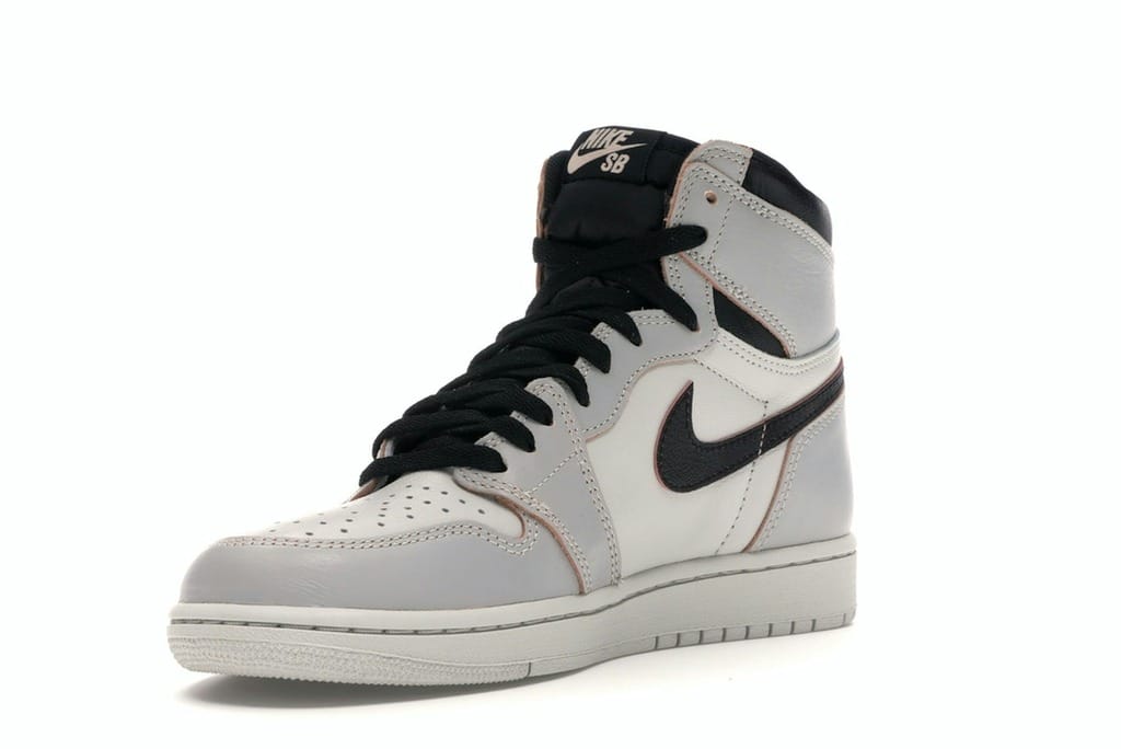 Jordan 1 Retro High OG Defiant SB NYC to Paris Light Bone/Black