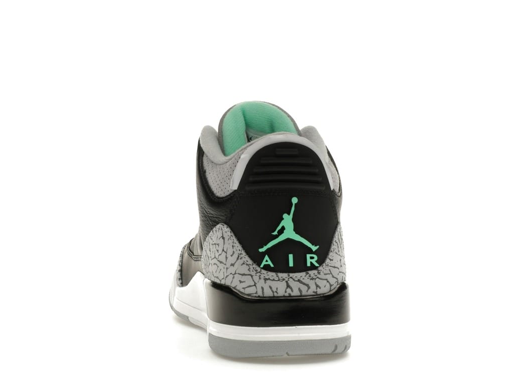 Air Jordan 3 Retro Green Glow CT8532-031 Sneakers