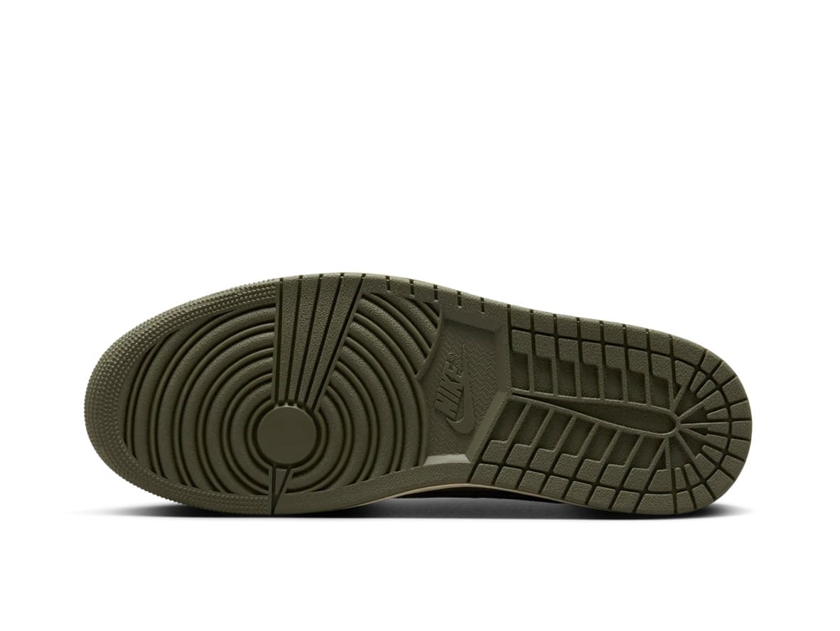 Jordan 1 Retro Low OG SP Travis Scott Medium Olive: Premium Sneakers