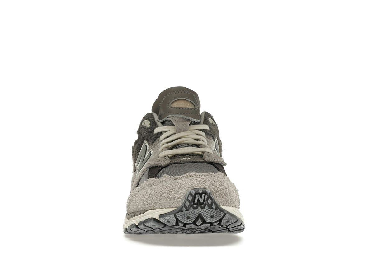 New Balance 2002R Protection Pack Rain Cloud: Retro Sneaker with Modern Comfort