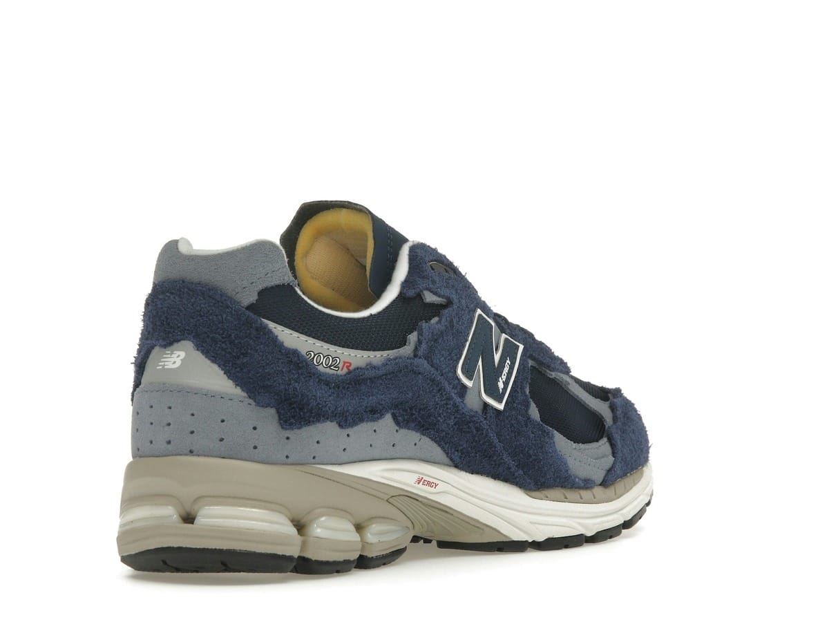 New Balance 2002R Protection Pack Navy Grey M2002RDK